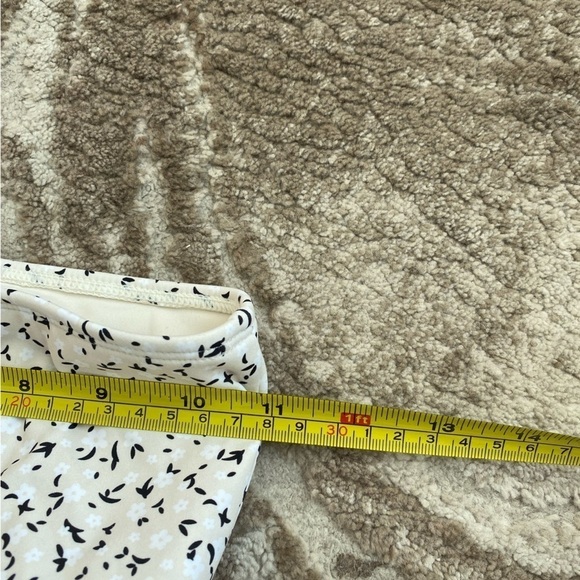 Jack’s Swimwear Women’s Floral Cutout One Piece Swimsuit Cream Size L Vacation - Picture 5 of 7